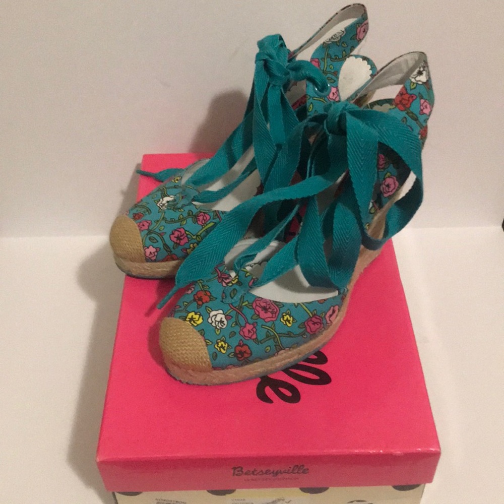 Betseyville by Betsey Johnson Victoria shoes